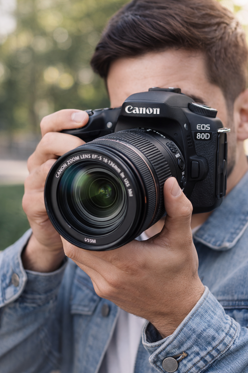 Foto do equipamento Câmera DSLR Canon EOS 80D  Lente 18-135mm